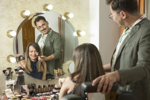 David Francés comparte sus mejores trucos para conseguir un look perfecto en Aprende a maquillarte