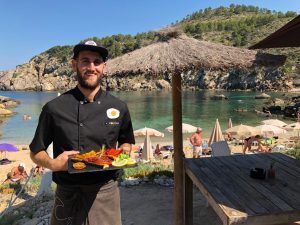 Canal Cocina recorre la costa española visitando más de 60 de los mejores chiringuitos del país