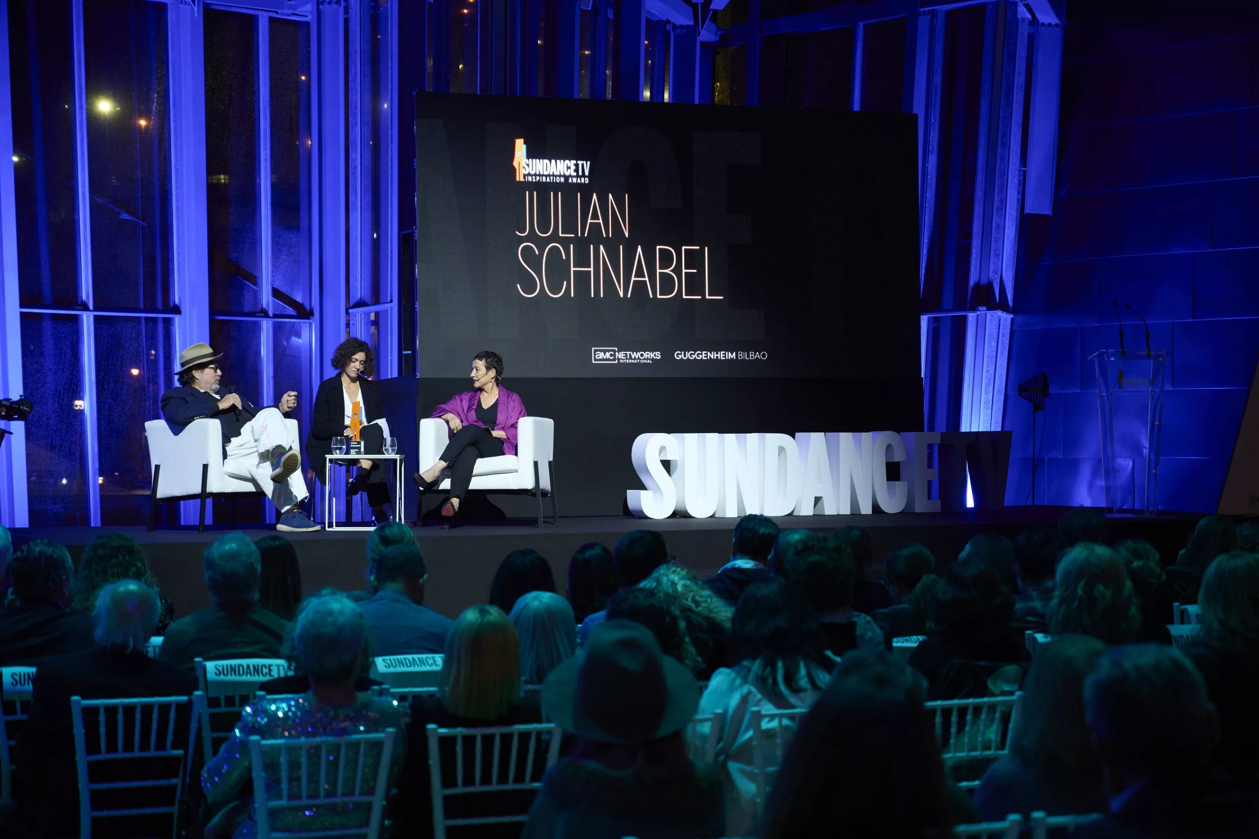 Julian Schnabel, en el Guggenheim recogiendo el premio otorgado por SundanceTV